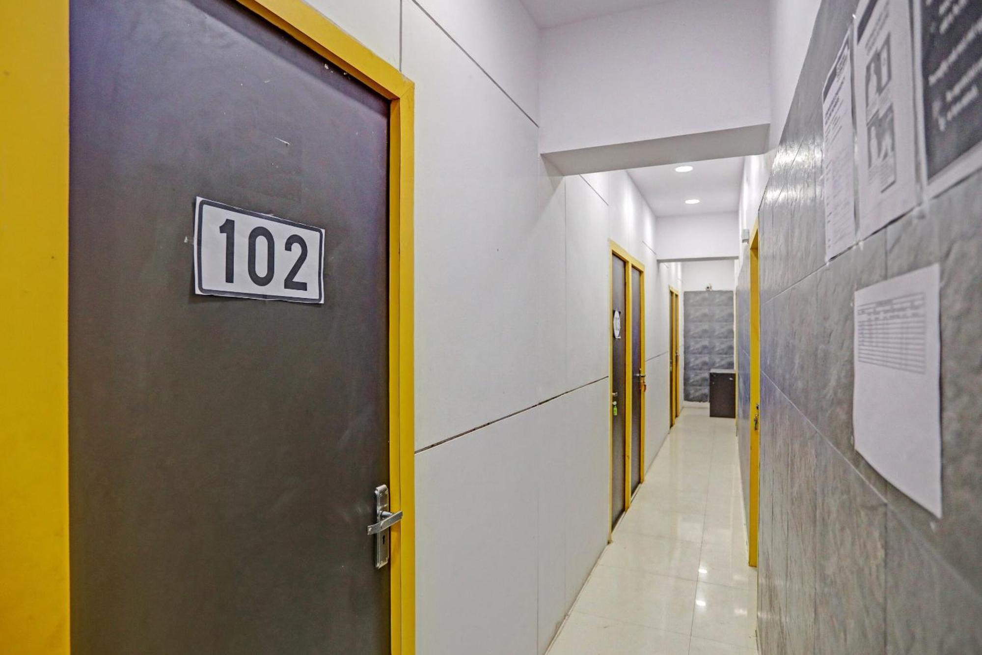 Hotel O North Campus นิวเดลี ภายนอก รูปภาพ
