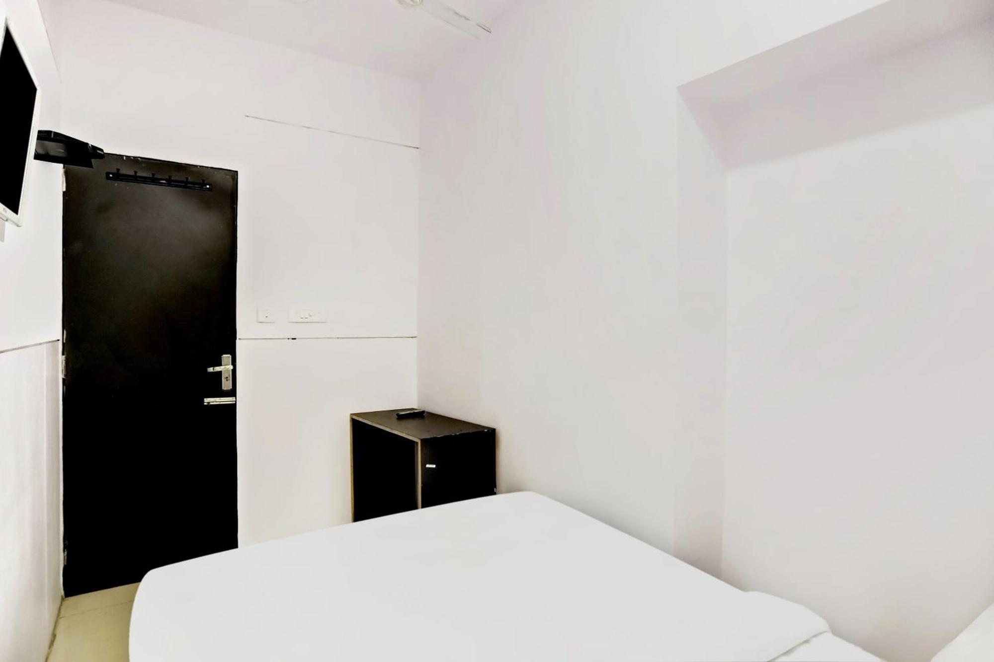 Hotel O North Campus นิวเดลี ภายนอก รูปภาพ