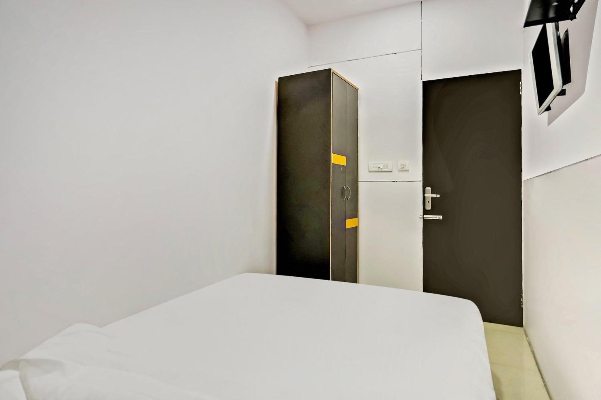 Hotel O North Campus นิวเดลี ภายนอก รูปภาพ